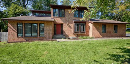 800 Twin Oaks Dr, Potomac