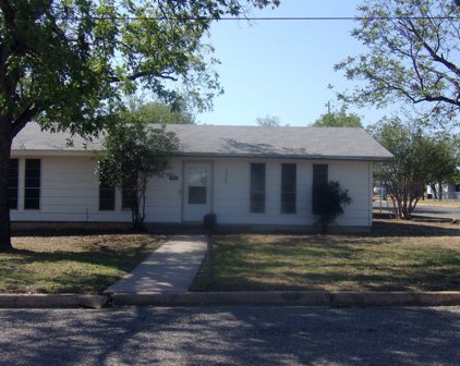 900 E Wallace, Llano