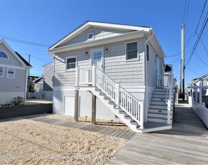 104 W Bayberry Way, Lavallette