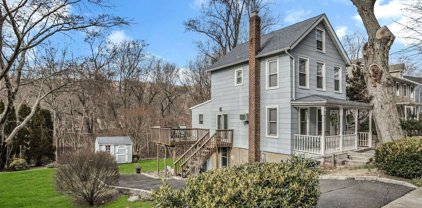 122 Mill River Road, Oyster Bay