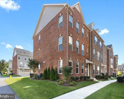 3749 Charterhouse Aly, Waldorf