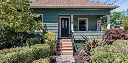 1045 Fountain St, Alameda