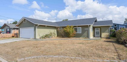 1225 FENWICK AVE, Coos Bay
