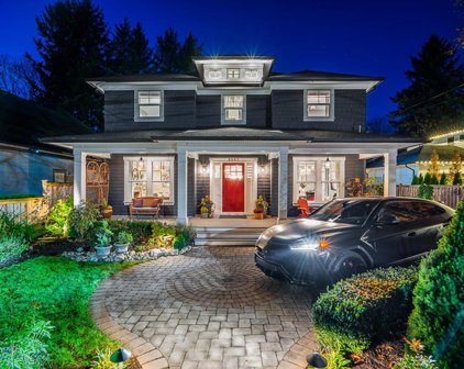 8885 Glover Road, Langley