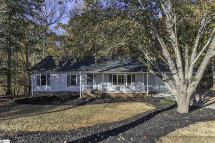 202 Holly Lane, Greer