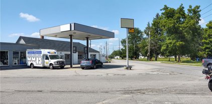 697 Main Street, Grafton