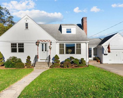 91 Campbell Avenue, North Providence