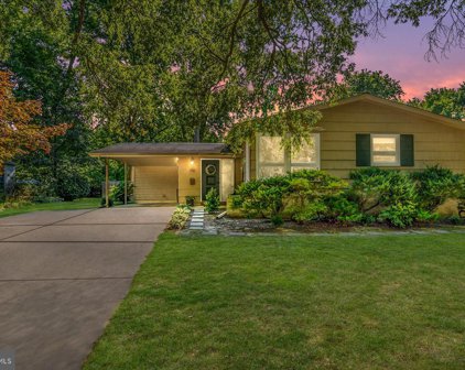 710 Pin Oak Rd, Severna Park