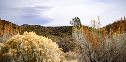 16 Pine Ridge Rd, Tehachapi
