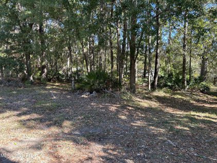 Robert Hiram Drive, Gautier