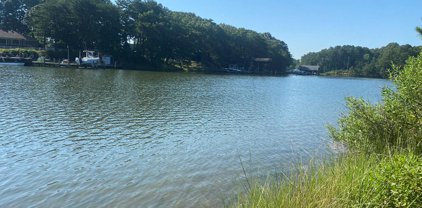 746 Oyster Creek Drive, Reedville