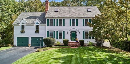 22 Olde Tower Ln, North Attleboro