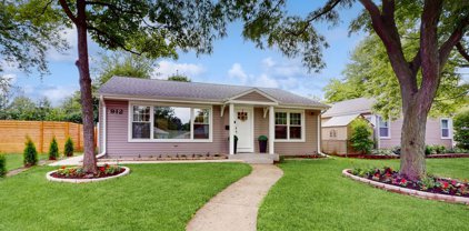 912 N Arlington Heights Road, Arlington Heights