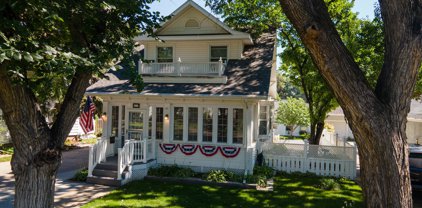 813 2nd Street, Bismarck