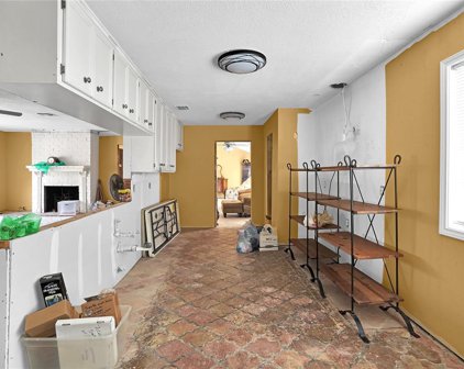 5638 N Braeswood Boulevard, Houston