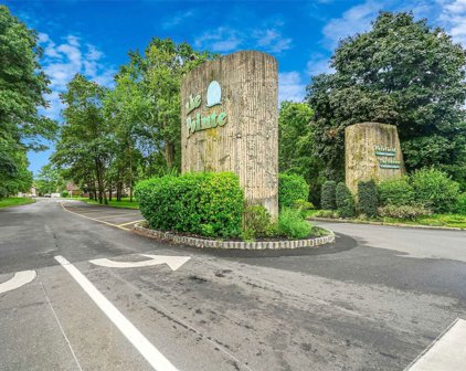 289 Lake Pointe Dr Unit #289, Middle Island