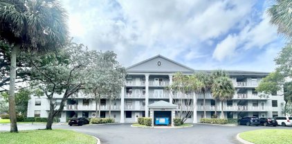 1526 Whitehall Dr Unit #201, Davie