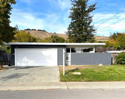 752 Penny Royal Lane, San Rafael