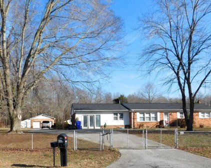 9895 Hope Acres Rd, White Plains