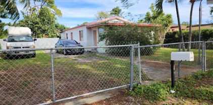 3245 Nw 100, Miami