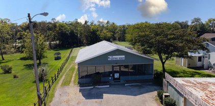 576 Railroad Dr, Martinsburg