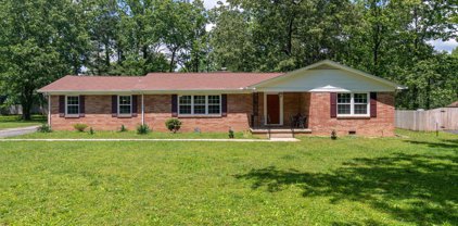 1906 Bel Aire Dr, Tullahoma