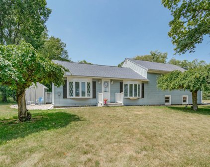 15670 S Enzian Road, Plainwell