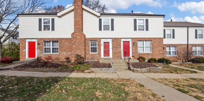 81 Woodlake Ct Unit #B, Lake St Louis