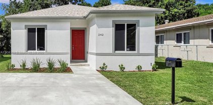 242 Sw 7th St, Dania Beach