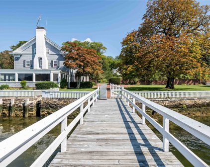 128 Harbor Road, Cold Spring Hrbr