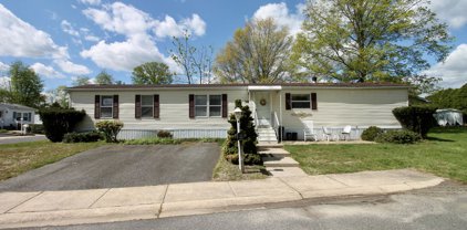 36 Brookside Way, Freehold