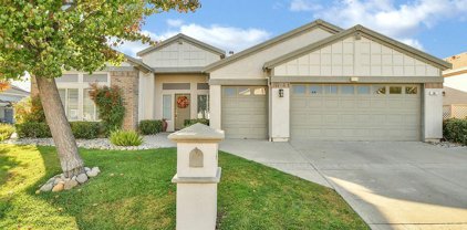 89 Pippin Dr, Brentwood