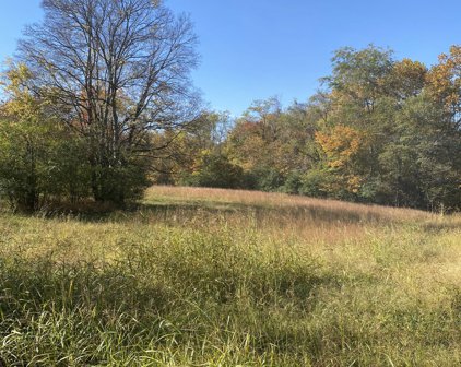 2 Bearden Rd, Clarksville