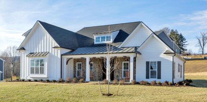 12 Villa Deste Dr Unit B, Charlottesville