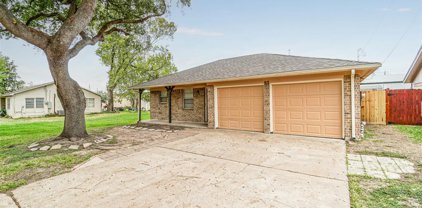 1009 Elm Street, Deer Park