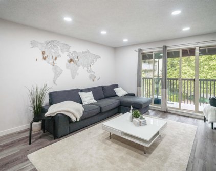 9847 Manchester Drive Unit 402, Burnaby