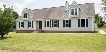 4165 Premier Dr, Murfreesboro
