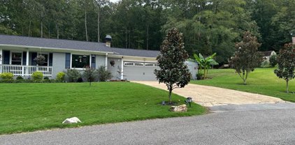 115 Lakewood Circle, Rainbow City