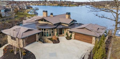 220 South Shore Drive, Lake Winnebago