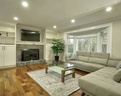 18369 21a Avenue, Surrey