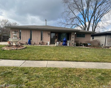 35627 Grayfield, Sterling Heights