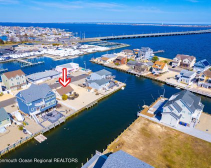 29 Cruiser Court, Toms River