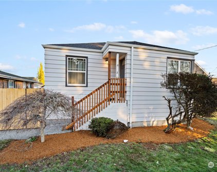 202 Burnett Avenue N, Renton