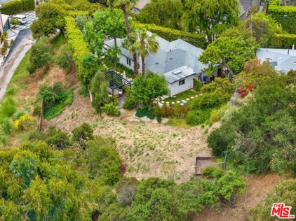 8115  Amor Rd, Los Angeles