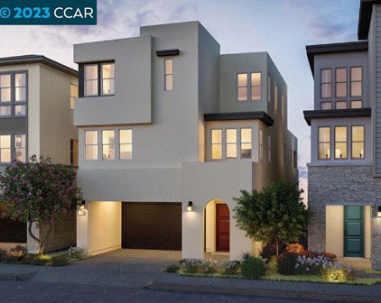 121 Coastal Court, Daly City