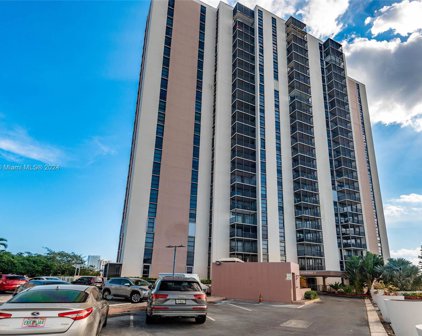 20335 W Country Club Dr Unit #909, Aventura