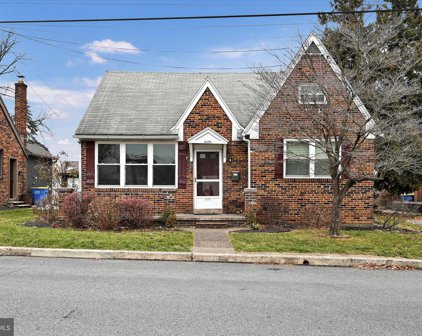 2070 Enfield St, Camp Hill