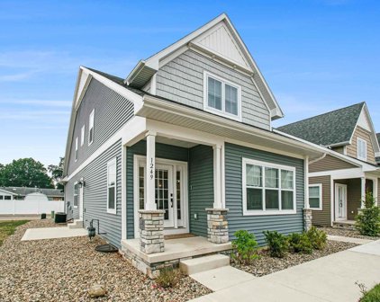 1249 Echoes Circle, South Bend