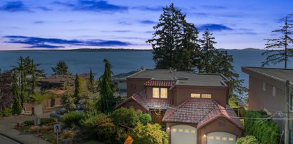 14140 Marine Drive, White Rock