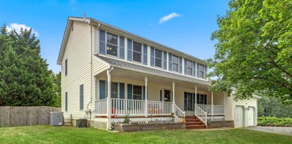 7129 Cavalry Dr, Warrenton